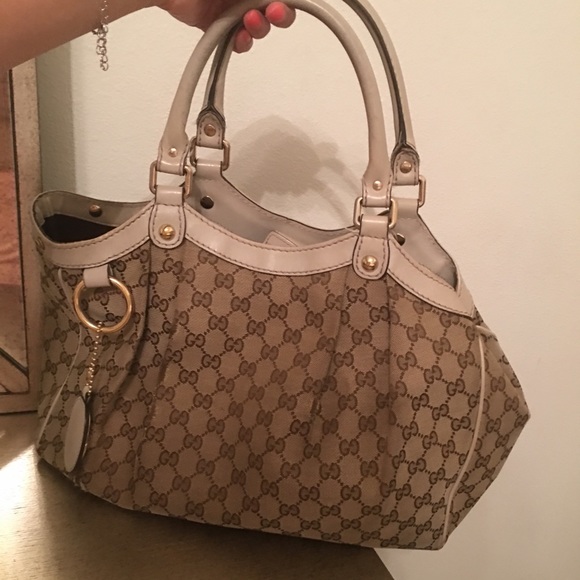 Gucci Handbags - Gucci sukey handbag